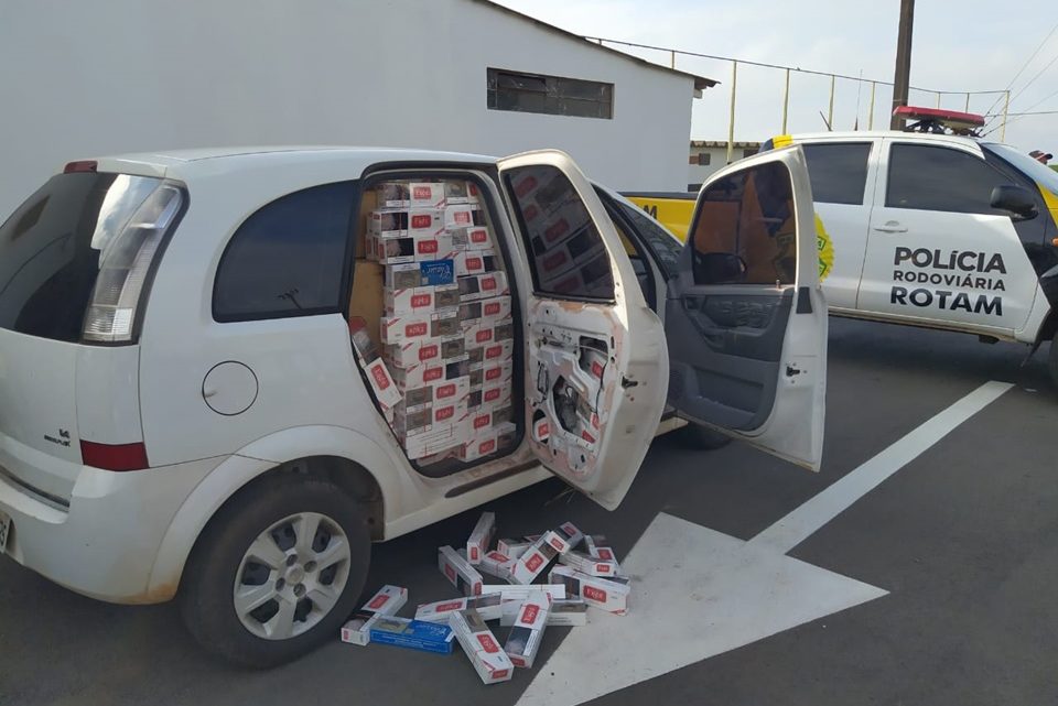 Polícia Rodoviária Estadual apreende veículo com carga de cigarros Polícia Rodoviária Estadual apreende veículo com carga de cigarros